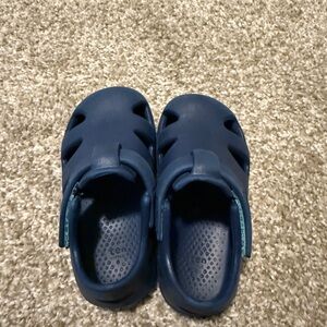 Ten Little Navy Blue Sandals, 8